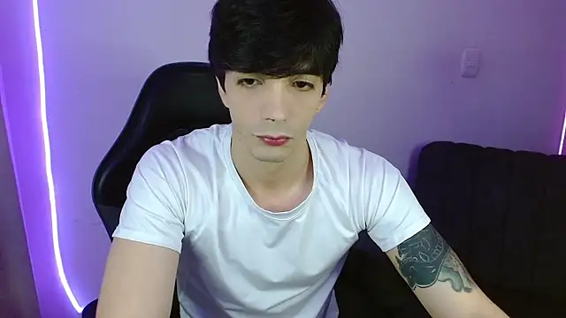 H3ll B0I online show from May 2026 05:14:01 AM