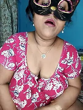 Snapshot of straightthing chatting on October 2025 08:20:02 PM straightthing online show from October 2025 08:20:02 PM