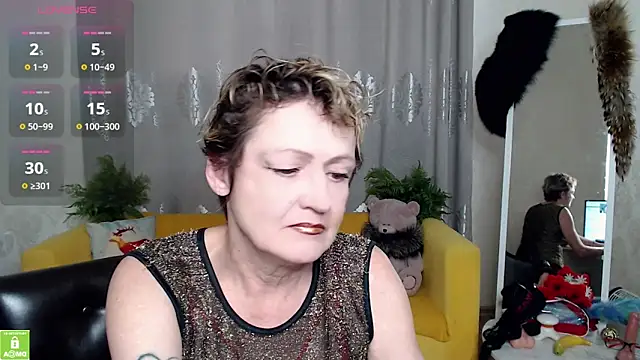 Snapshot of SexyGrandma_ chatting on February 2026 05:45:01 AM SexyGrandma online show from February 2026 05:45:01 AM