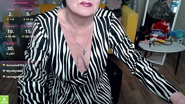 Snapshot of SexyGrandma_ chatting on February 2026 07:32:02 PM SexyGrandma online show from February 2026 07:32:02 PM