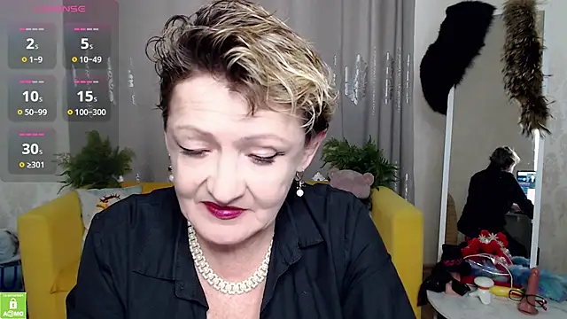 Snapshot of SexyGrandma_ chatting on February 2026 06:12:02 AM SexyGrandma online show from February 2026 06:12:02 AM