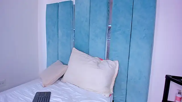 AlexxaSmall online show from March 2025 11:55:01 AM