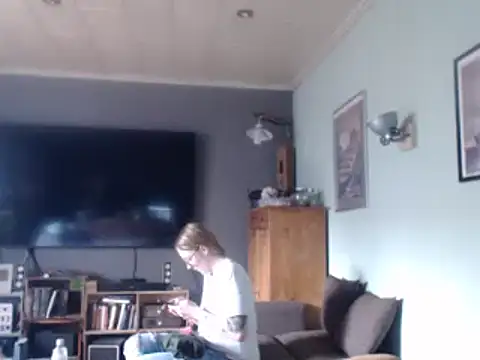 Snapshot of Astrid-Gilbert chatting on February 2025 01:41:01 PM Astrid-Gilbert online show from February 2025 01:41:01 PM