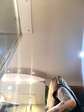 Snapshot of Astrid-Gilbert chatting on March 2025 08:12:02 AM Astrid-Gilbert online show from March 2025 08:12:02 AM