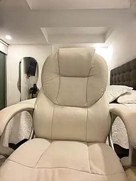 sofiaxox online show from February 2026 11:47:02 PM