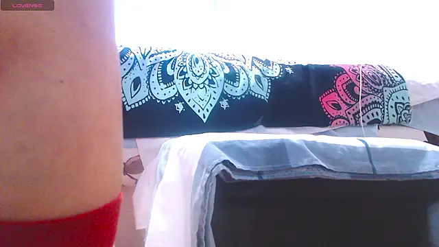 Snapshot of Ju-Hot chatting on December 2024 02:57:02 PM Ju-Hot online show from December 2024 02:57:02 PM