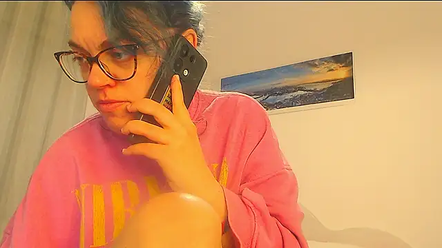 Snapshot of Ju-Hot chatting on January 2026 05:51:02 PM Ju-Hot online show from January 2026 05:51:02 PM