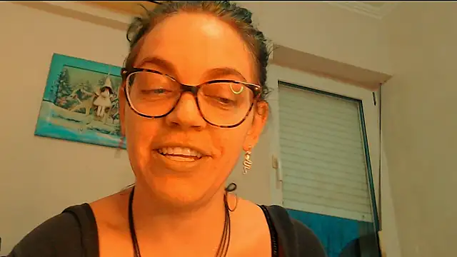 Snapshot of Ju-Hot chatting on March 2026 05:18:01 PM Ju-Hot online show from March 2026 05:18:01 PM