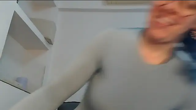 Snapshot of Ju-Hot chatting on April 2026 03:20:01 PM Ju-Hot online show from April 2026 03:20:01 PM