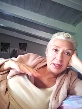 divinaerotica online show from April 2026 04:44:02 PM