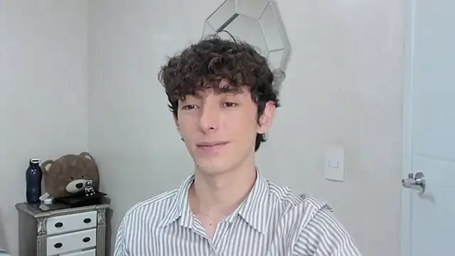 miketwink online show from February 2026 12:51:02 AM