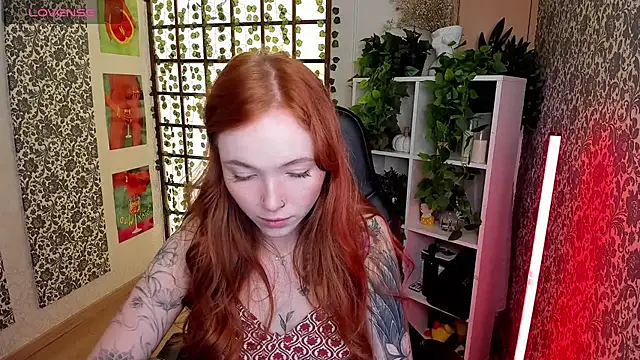 Snapshot of Maya_Light chatting on September 2025 01:49:02 AM Maya Light online show from September 2025 01:49:02 AM