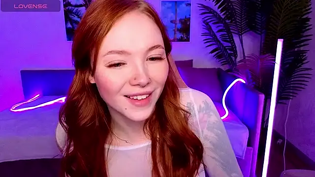 Snapshot of Maya_Light chatting on October 2025 01:39:01 AM Maya Light online show from October 2025 01:39:01 AM