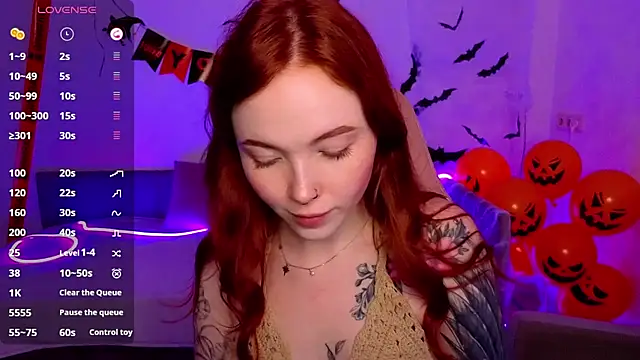 Snapshot of Maya_Light chatting on November 2025 01:48:02 AM Maya Light online show from November 2025 01:48:02 AM