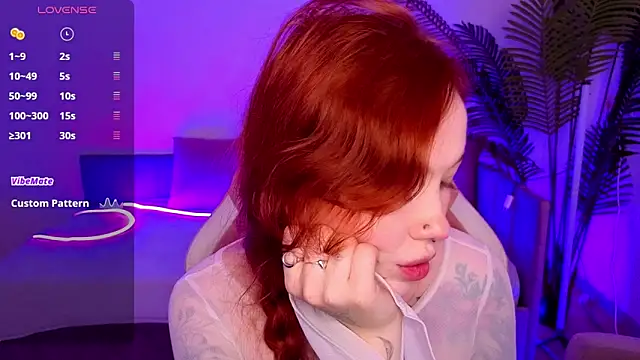 Snapshot of Maya_Light chatting on November 2025 08:35:01 AM Maya Light online show from November 2025 08:35:01 AM