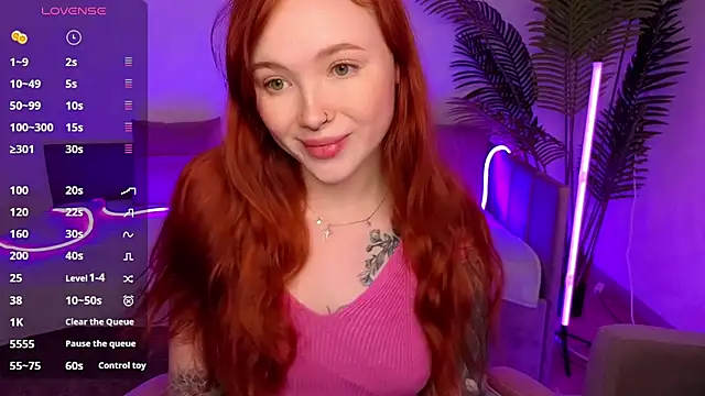 Snapshot of Maya_Light chatting on November 2025 08:33:02 AM Maya Light online show from November 2025 08:33:02 AM