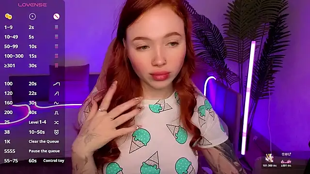 Snapshot of Maya_Light chatting on November 2025 12:49:01 AM Maya Light online show from November 2025 12:49:01 AM