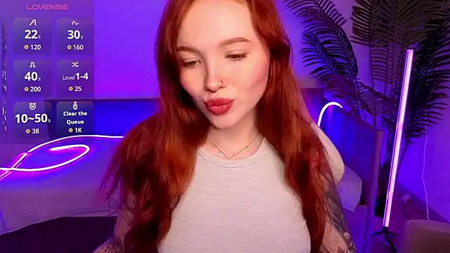 Snapshot of Maya_Light chatting on November 2025 08:24:01 AM Maya Light online show from November 2025 08:24:01 AM