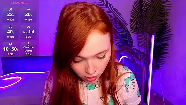 Snapshot of Maya_Light chatting on November 2025 02:00:02 AM Maya Light online show from November 2025 02:00:02 AM