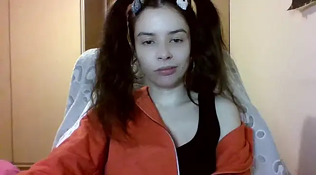 Snapshot of LariceSexy chatting on February 2025 07:52:02 PM LariceSexy online show from February 2025 07:52:02 PM