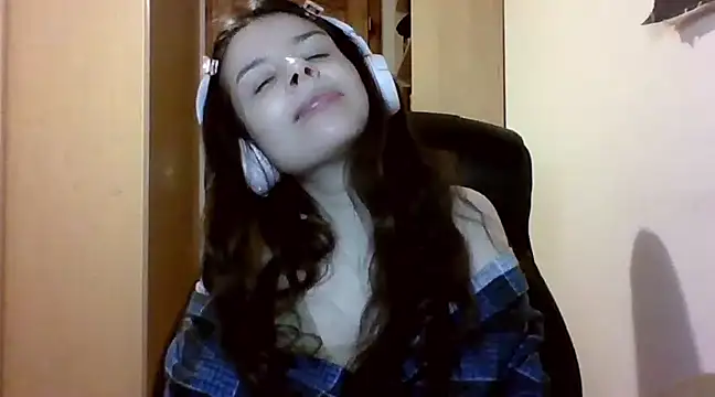 Snapshot of LariceSexy chatting on March 2025 10:20:01 PM LariceSexy online show from March 2025 10:20:01 PM