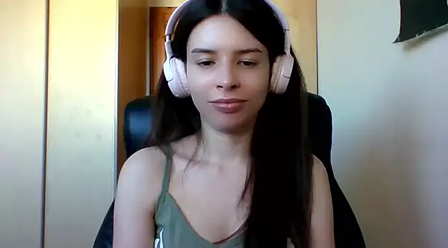 Snapshot of LariceSexy chatting on March 2025 04:15:01 PM LariceSexy online show from March 2025 04:15:01 PM