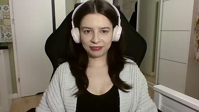 LariceSexy online show from April 2026 06:11:02 PM