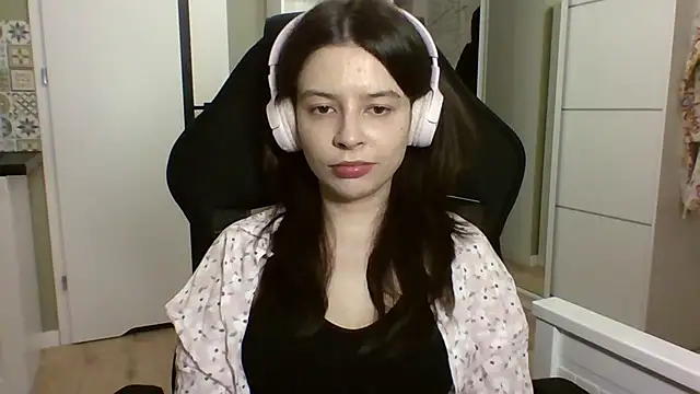 LariceSexy online show from April 2026 07:58:01 PM