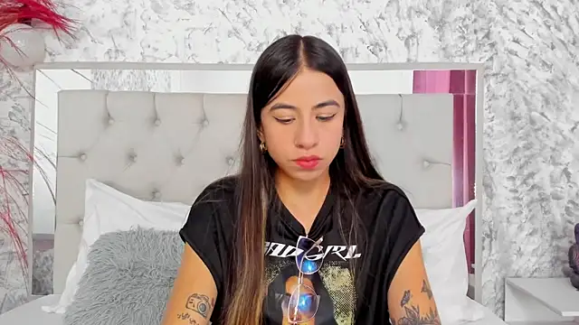 Ariana greenblat online show from February 2026 04:22:01 PM