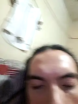 Snapshot of MoodyMover chatting on November 2025 06:02:02 AM MoodyMover online show from November 2025 06:02:02 AM