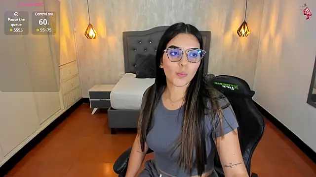 Snapshot of Hadley_ chatting on February 2025 03:31:02 AM Hadley online show from February 2025 03:31:02 AM