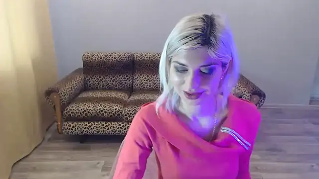 Snapshot of SexyBeatriice chatting on February 2025 07:15:02 AM SexyBeatriice online show from February 2025 07:15:02 AM