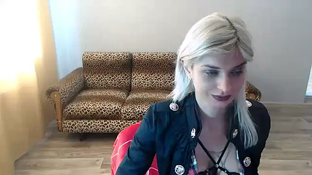 Snapshot of SexyBeatriice chatting on February 2025 07:23:01 AM SexyBeatriice online show from February 2025 07:23:01 AM