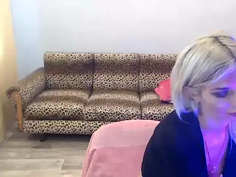 SexyBeatriice online show from November 2025 07:20:02 AM