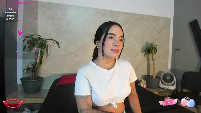 Snapshot of Estefy_gomez09 chatting on February 2025 08:13:01 PM Estefy gomez09 online show from February 2025 08:13:01 PM