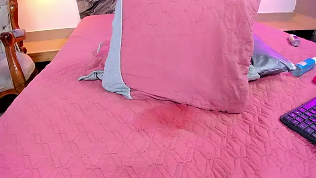 Snapshot of Estefy_gomez09 chatting on March 2025 06:38:02 AM Estefy gomez09 online show from March 2025 06:38:02 AM