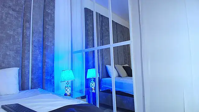 AliDiaz  online show from February 2026 07:13:02 PM