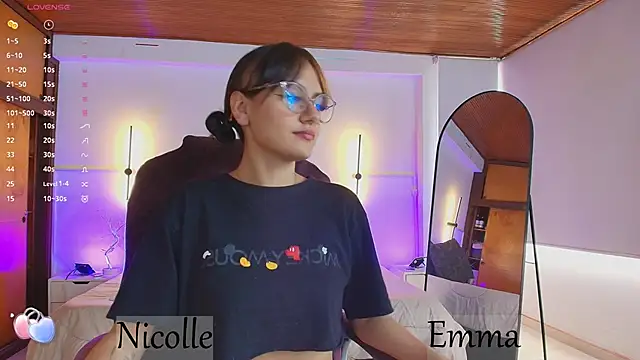 Snapshot of _Emma11 chatting on March 2025 07:39:01 PM Emma11 online show from March 2025 07:39:01 PM