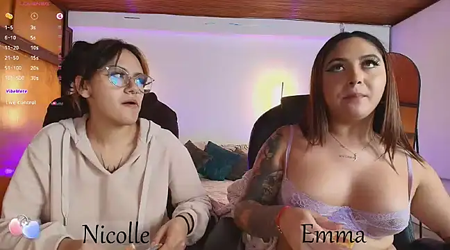 Snapshot of _Emma11 chatting on March 2025 01:36:02 AM Emma11 online show from March 2025 01:36:02 AM