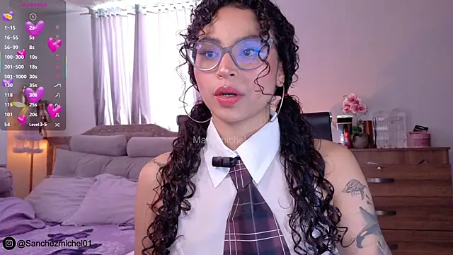 Marivimichel1 online show from October 2025 07:03:01 PM