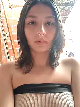 Maiden-Hot online show from October 2025 07:38:01 PM