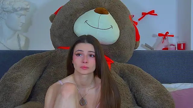 AmeliaFlares online show from November 2025 06:18:01 PM