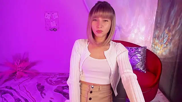 CharmBianca online show from November 2025 12:09:02 PM