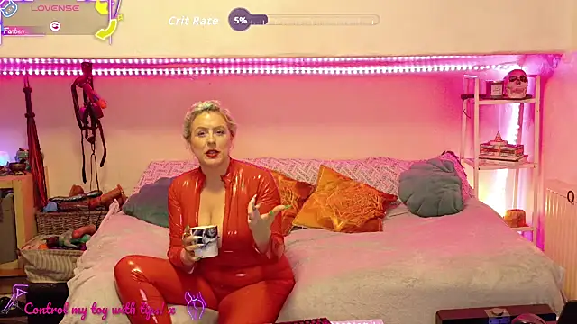 Snapshot of GoddessAlimony chatting on October 2025 02:08:02 AM GoddessAlimony online show from October 2025 02:08:02 AM