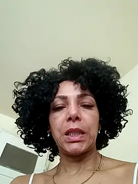 Lunasquirt1985 online show from February 2026 11:39:01 AM