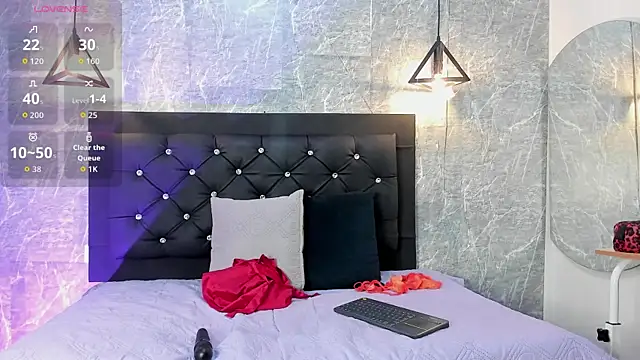 emberhodson online show from September 2025 11:26:01 AM