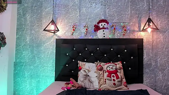 emberhodson online show from December 2025 12:25:02 PM