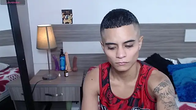 Snapshot of Liiamthompson chatting on November 2025 07:13:01 PM Liiamthompson online show from November 2025 07:13:01 PM