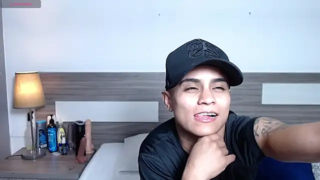 Liiamthompson online show from January 2026 10:55:01 PM