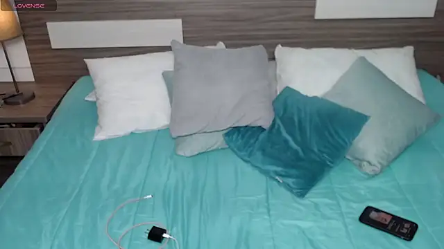 Liiamthompson online show from February 2026 09:14:01 AM